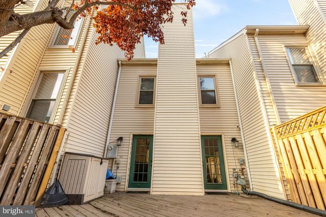 7553 CHRISLAND CV, Falls Church, VA 22042
