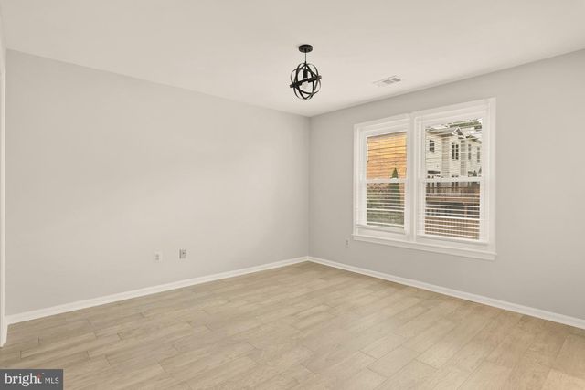 7553 CHRISLAND CV, Falls Church, VA 22042