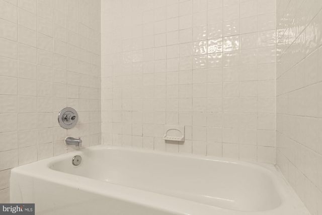 7553 CHRISLAND CV, Falls Church, VA 22042