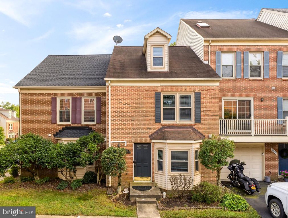7553 CHRISLAND CV, Falls Church, VA 22042