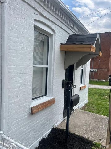 14 N 15th Street, Belleville, IL 62220