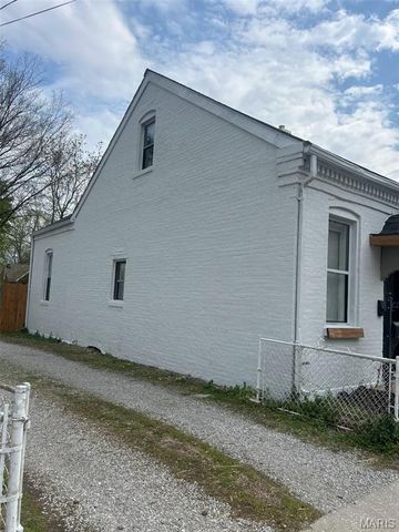 14 N 15th Street, Belleville, IL 62220
