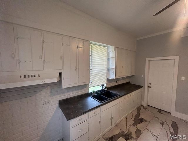 14 N 15th Street, Belleville, IL 62220