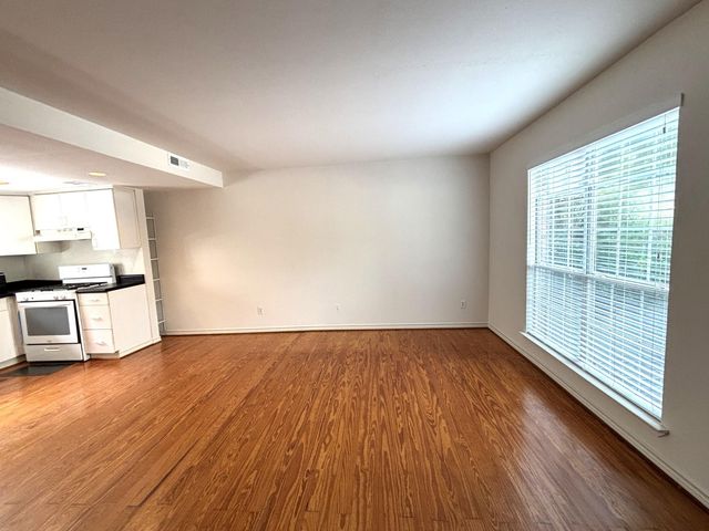 3918 Driscoll Street, Houston, TX 77098
