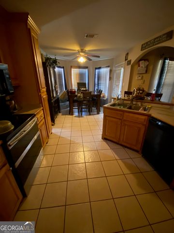 5817 Barkley Lane, Hahira, GA 31632