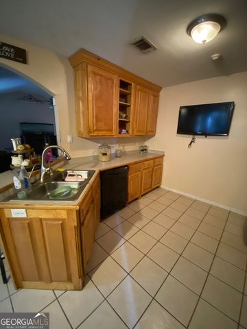 5817 Barkley Lane, Hahira, GA 31632