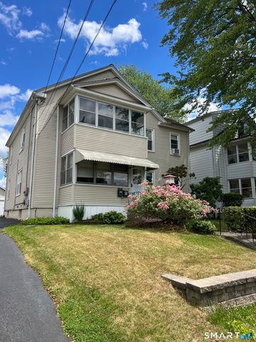118 Cambridge Street 2nd Floor, West Hartford, CT 06110