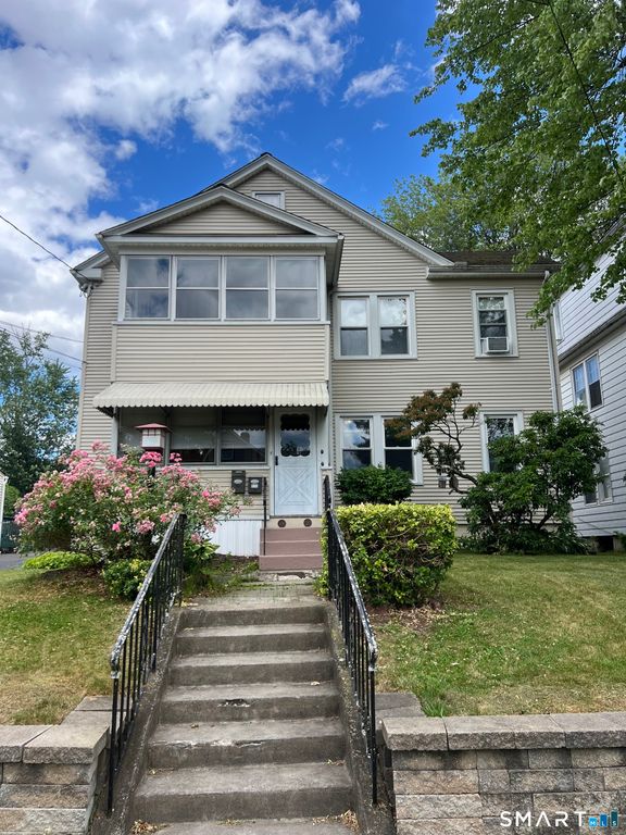 118 Cambridge Street 2nd Floor, West Hartford, CT 06110