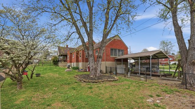 505 4th Ave, Fayetteville, TN 37334
