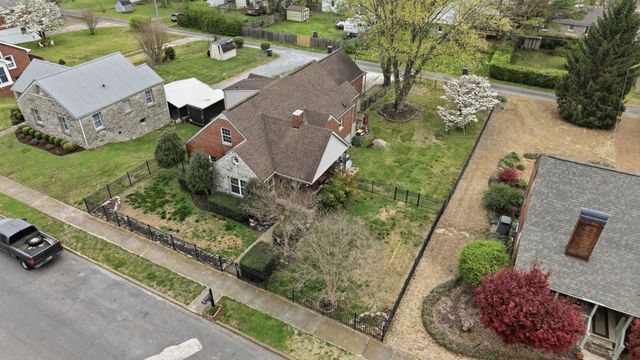 505 4th Ave, Fayetteville, TN 37334