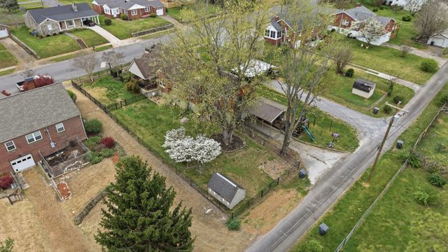 505 4th Ave, Fayetteville, TN 37334
