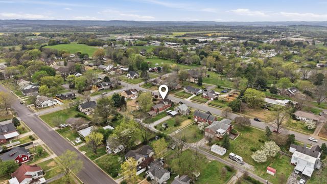 505 4th Ave, Fayetteville, TN 37334