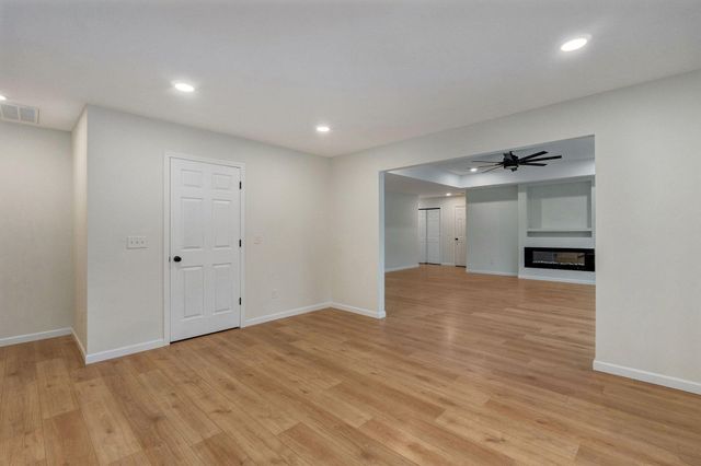 288 River Pass Drive, Marshfield, MO 65706