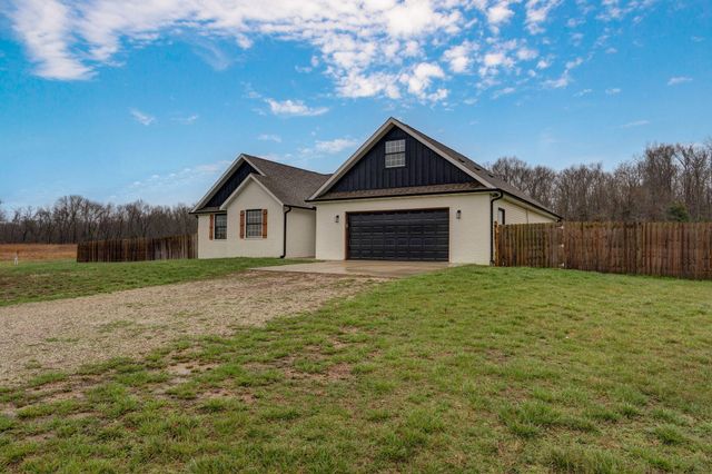 288 River Pass Drive, Marshfield, MO 65706