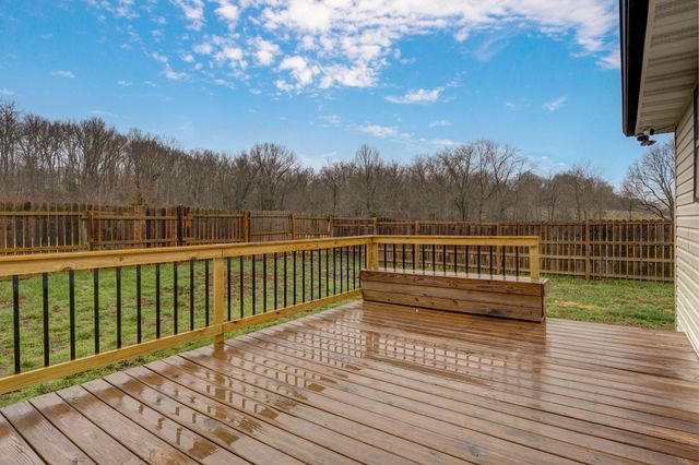 288 River Pass Drive, Marshfield, MO 65706