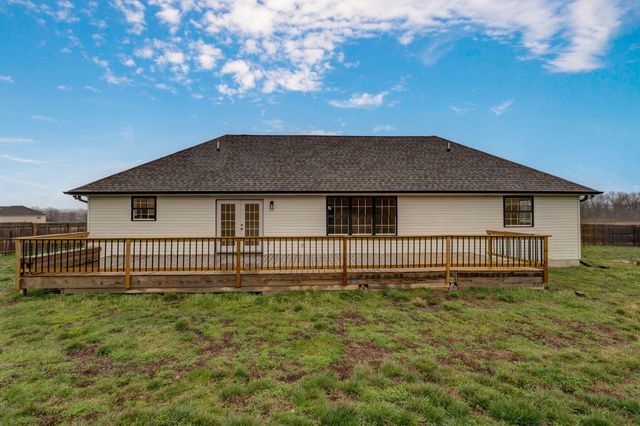 288 River Pass Drive, Marshfield, MO 65706