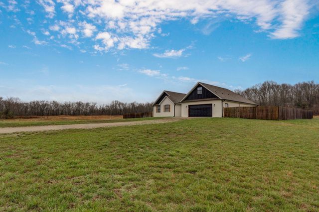288 River Pass Drive, Marshfield, MO 65706