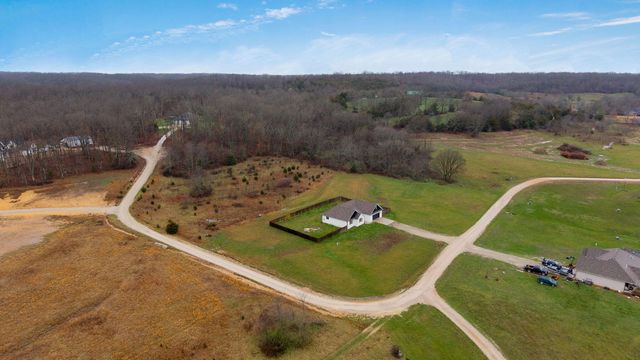 288 River Pass Drive, Marshfield, MO 65706
