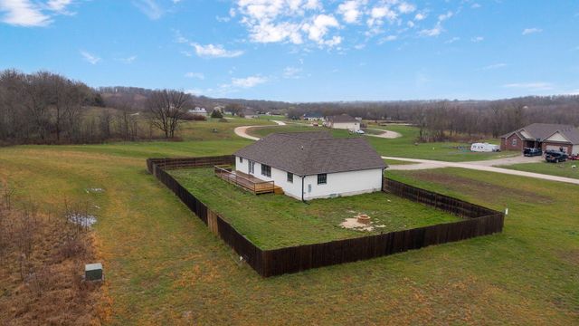 288 River Pass Drive, Marshfield, MO 65706