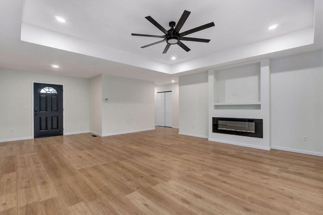 288 River Pass Drive, Marshfield, MO 65706