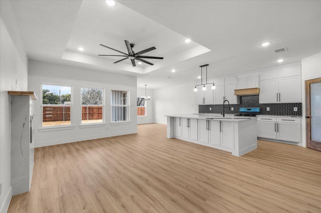 415 hensley Drive, Grand Prairie, TX 75050