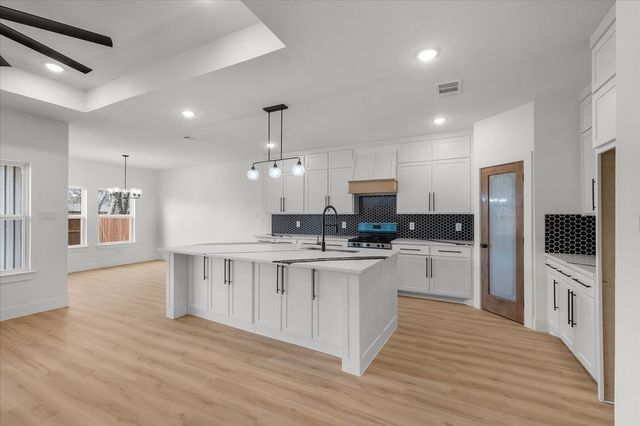 415 hensley Drive, Grand Prairie, TX 75050