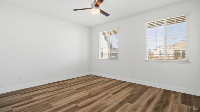 801 Billhook Dr, Vacaville, CA 95687