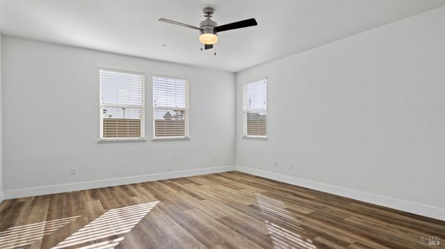 801 Billhook Dr, Vacaville, CA 95687