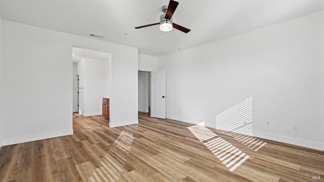 801 Billhook Dr, Vacaville, CA 95687