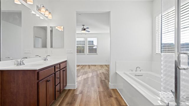 801 Billhook Dr, Vacaville, CA 95687