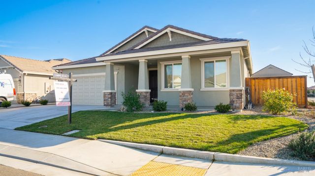 801 Billhook Dr, Vacaville, CA 95687