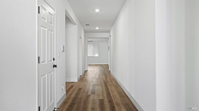 801 Billhook Dr, Vacaville, CA 95687