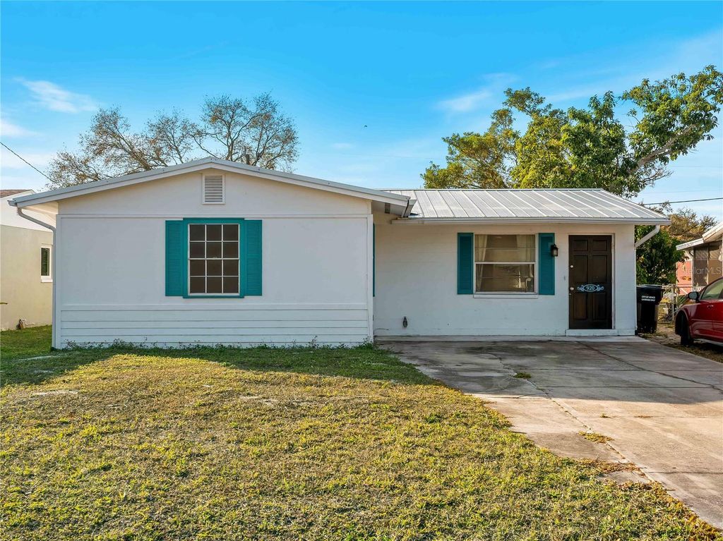 920 MYRTLE AVENUE, Venice, FL 34285