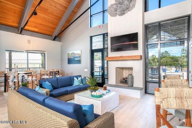 102 Freedom Park Road, Beaufort, NC 28516