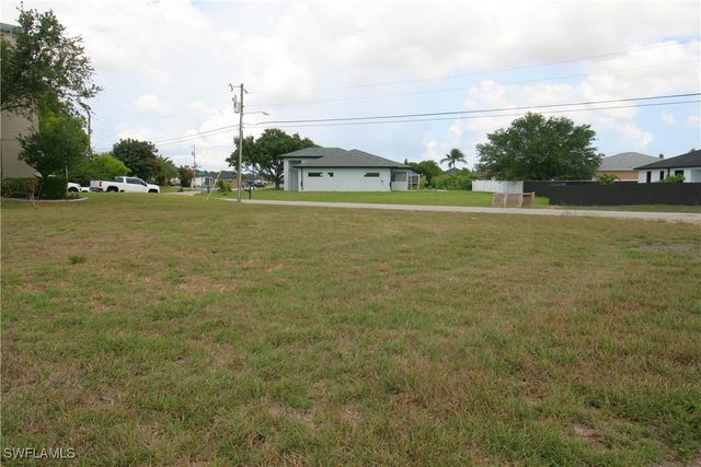 619 NE 5th AVE, Cape Coral, FL 33909