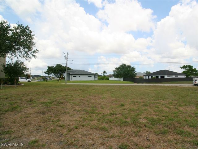 619 NE 5th AVE, Cape Coral, FL 33909