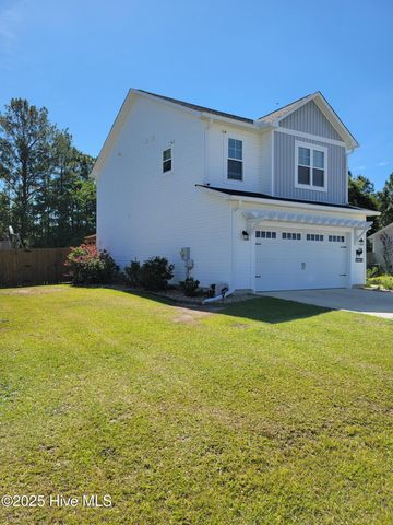 215 Chestwood Drive, Hubert, NC 28539