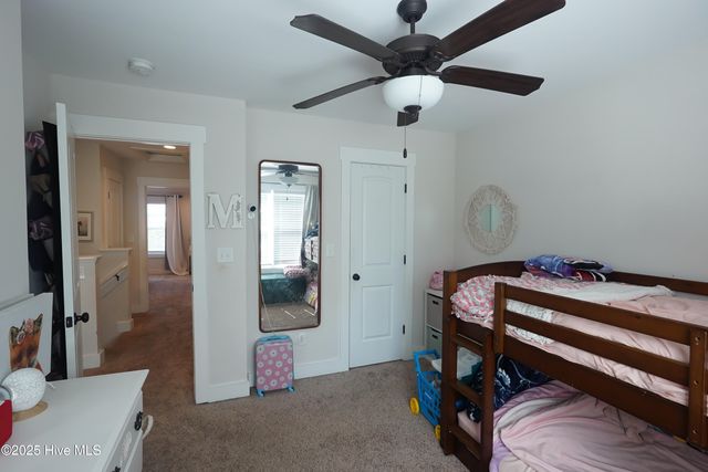 215 Chestwood Drive, Hubert, NC 28539