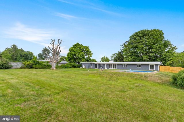 98 CHURCH RD, Titusville, NJ 08560