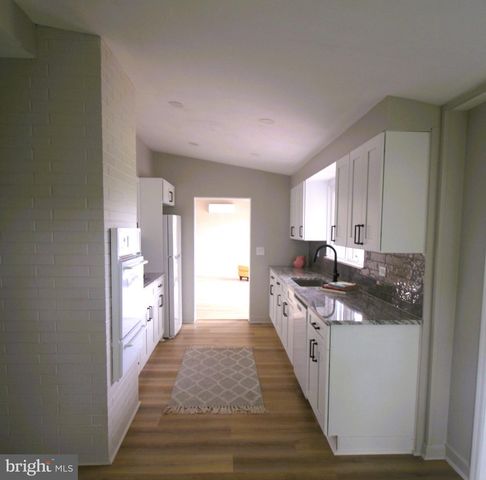 98 CHURCH RD, Titusville, NJ 08560