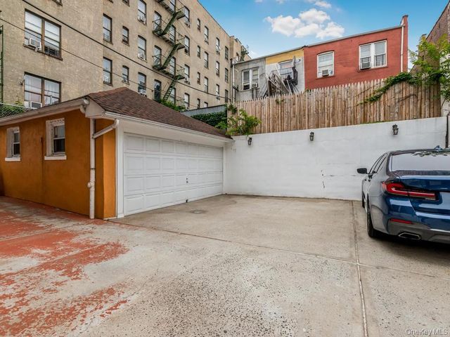 1858 Phelan Place, Bronx, NY 10453
