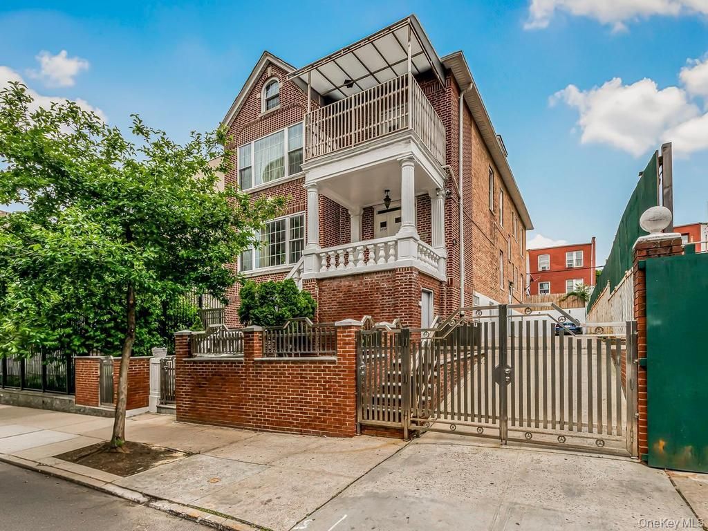 1858 Phelan Place, Bronx, NY 10453