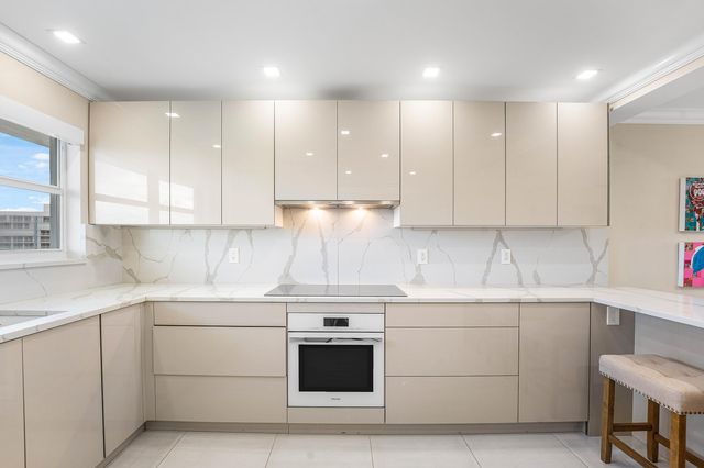 3212 S Ocean Boulevard 706-A, Highland Beach, FL 33487