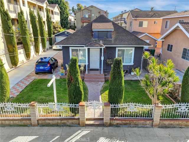 1626 E 6th, Long Beach, CA 90802