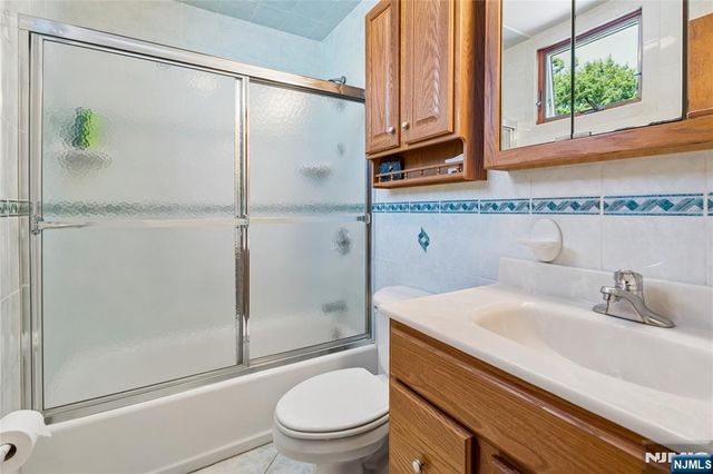4 Dogwood Terrace, Wayne, NJ 07470