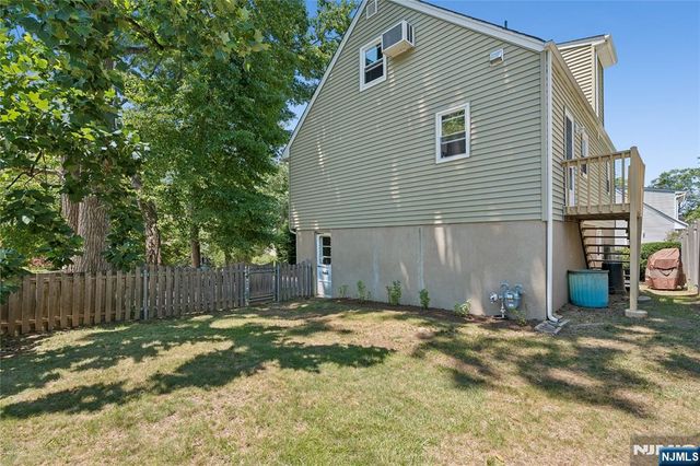 4 Dogwood Terrace, Wayne, NJ 07470
