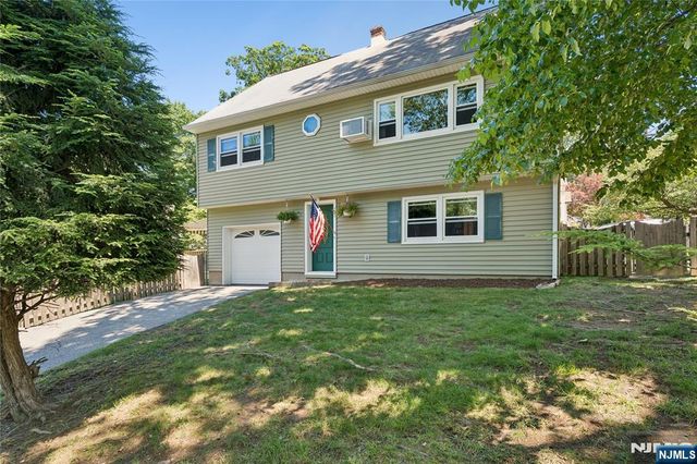 4 Dogwood Terrace, Wayne, NJ 07470