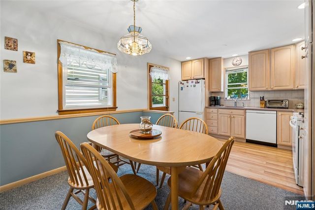 4 Dogwood Terrace, Wayne, NJ 07470