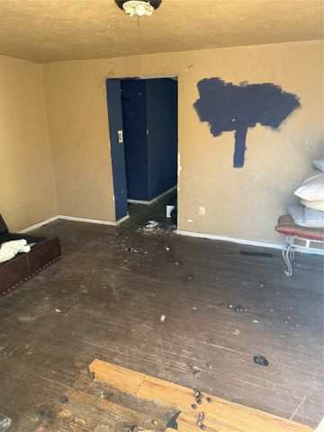 4701 Collins Avenue, Dallas, TX 75210