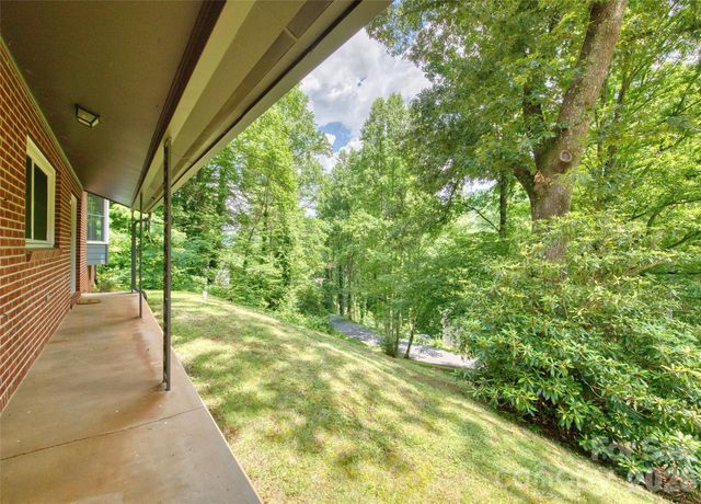 1296 N Country Club Drive, Cullowhee, NC 28723